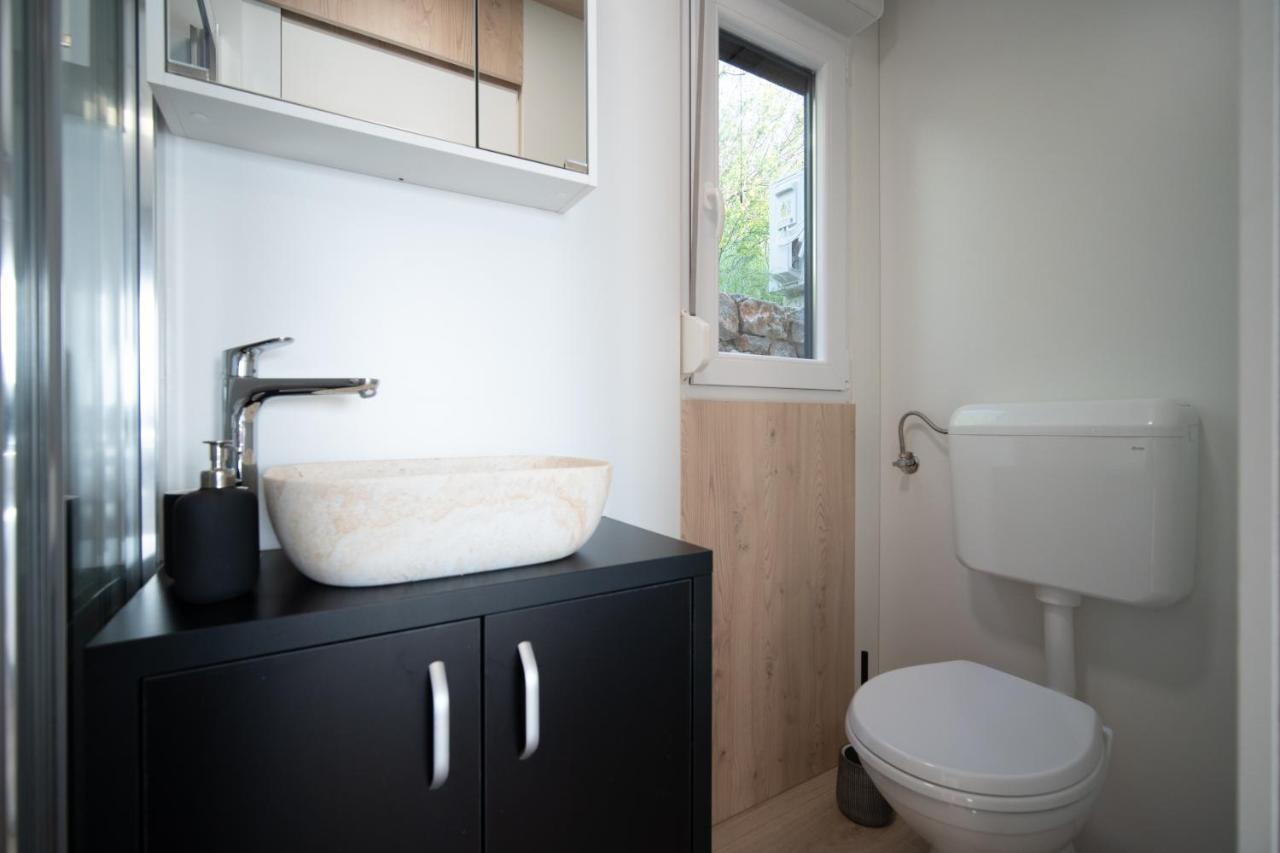 Luxury Mobile Home Zuzu Кленовица Екстериор снимка