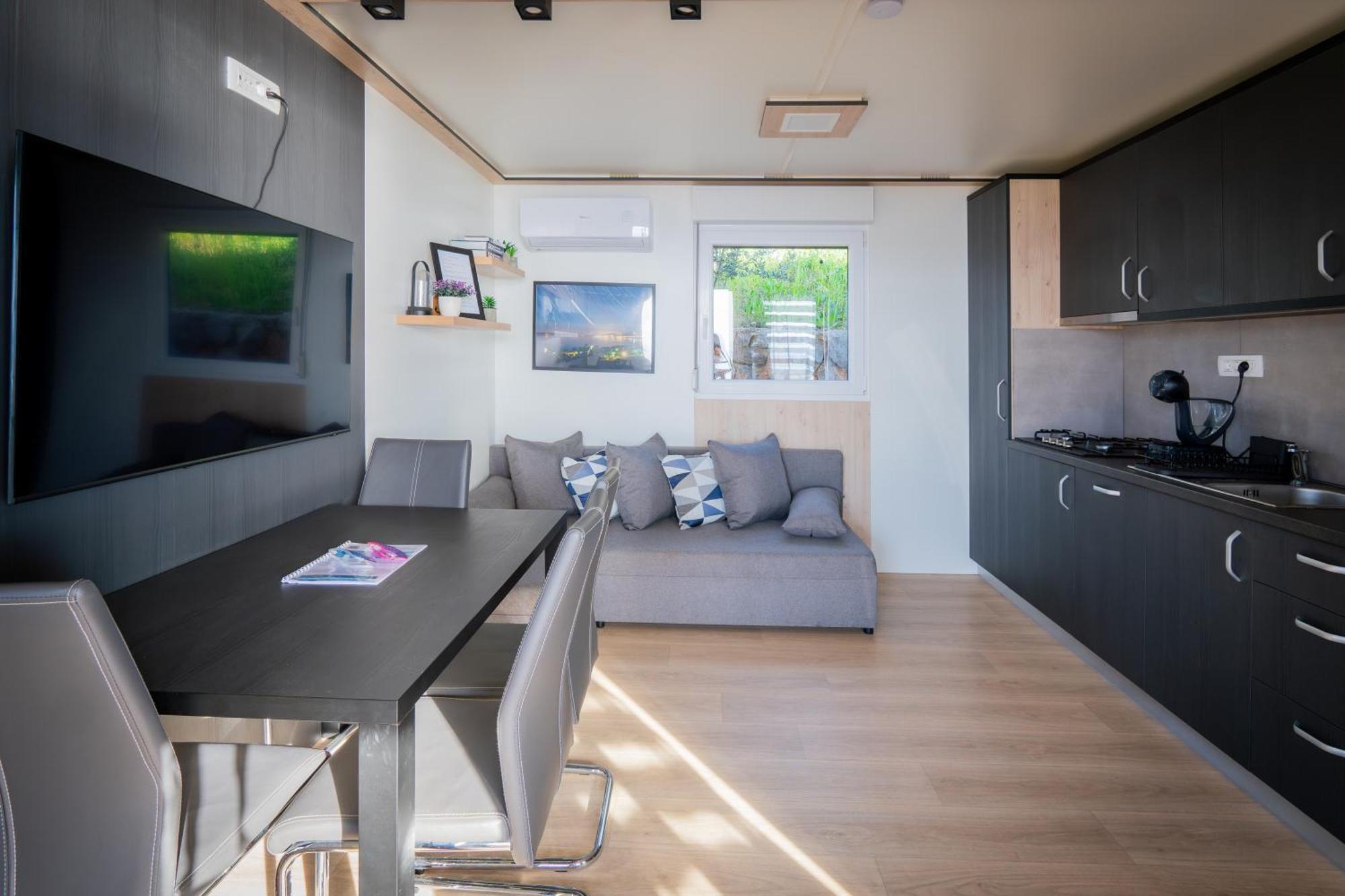Luxury Mobile Home Zuzu Кленовица Екстериор снимка