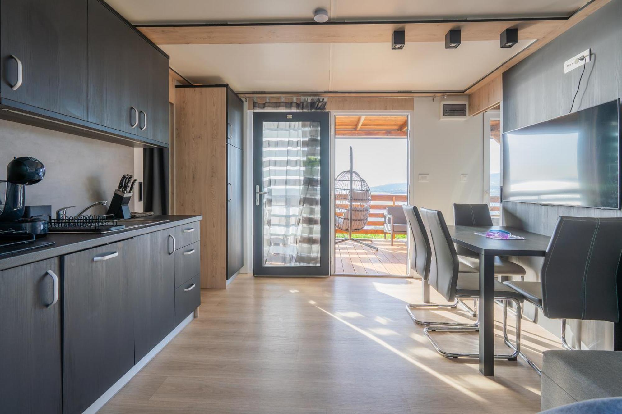 Luxury Mobile Home Zuzu Кленовица Екстериор снимка
