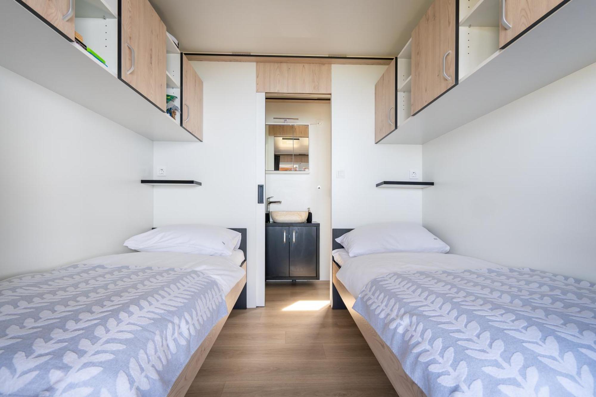 Luxury Mobile Home Zuzu Кленовица Екстериор снимка