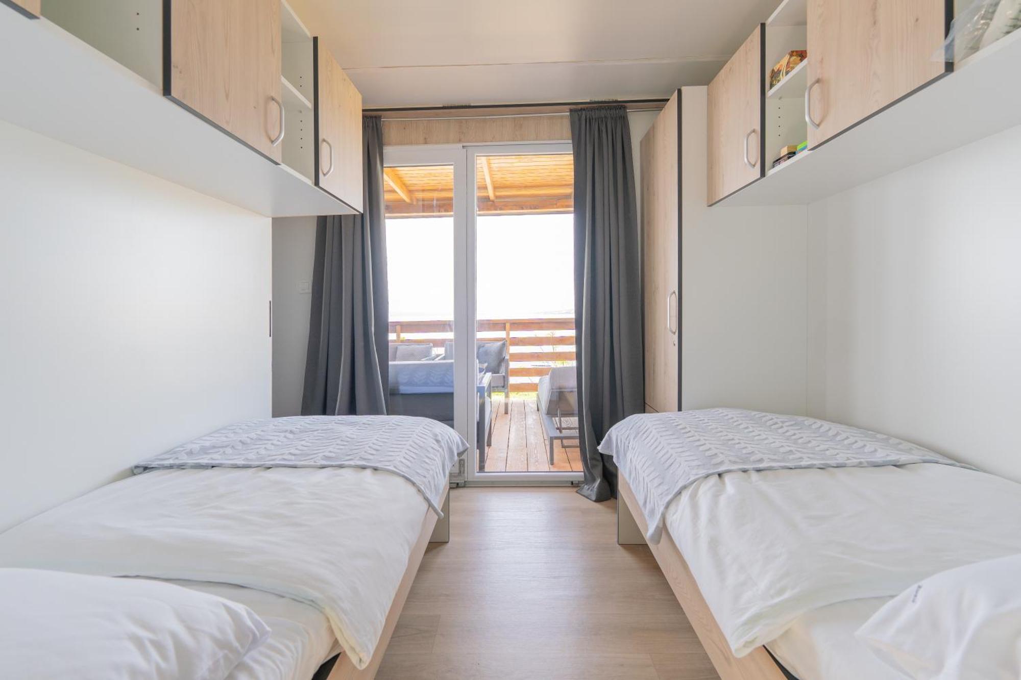 Luxury Mobile Home Zuzu Кленовица Екстериор снимка